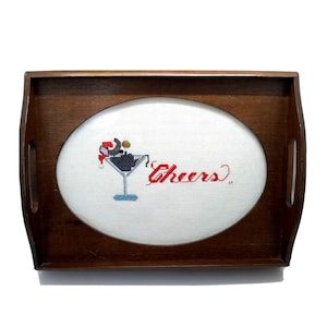 Vtg. Sudberry Christmas holiday Mouse Martini Glass  Cheers glassed in wood tray