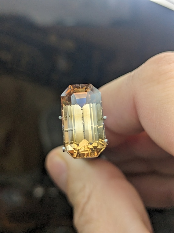 9.71カラット。 Ouro Preto ブラジル産 ゴールデン シャンパン