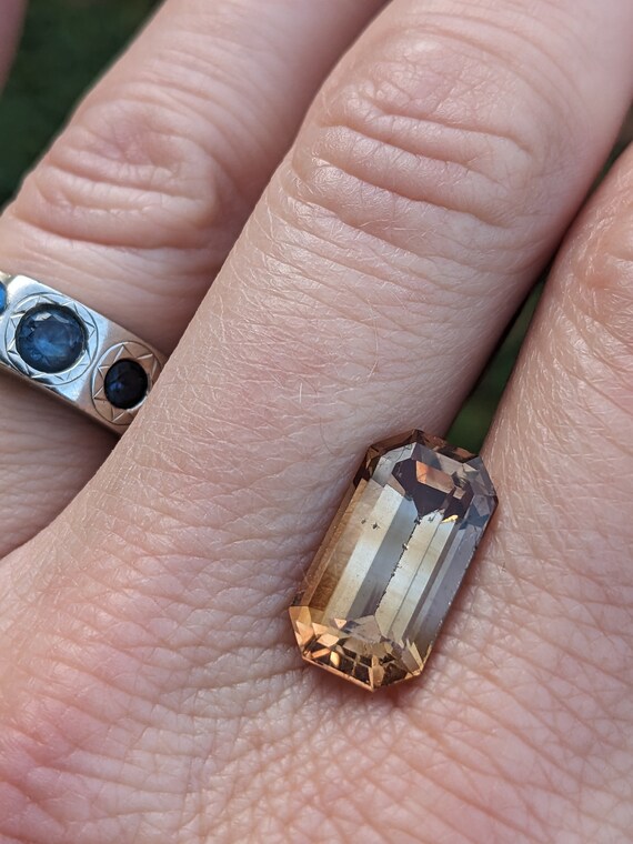 9.71カラット。 Ouro Preto ブラジル産 ゴールデン シャンパン