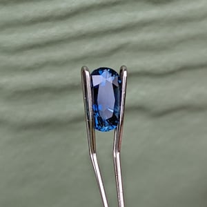 Glowing Vivid Blue, AIG Certified Unheated 1.06 carat Sapphire. This Gemstone Exhibits World Class Color and Luster!