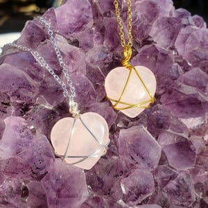 Rosenquarz Herz Kristall Halskette, Diamond Castle, Wire Wrapped Freundschaftskette (handgefertigt, um zu bestellen)