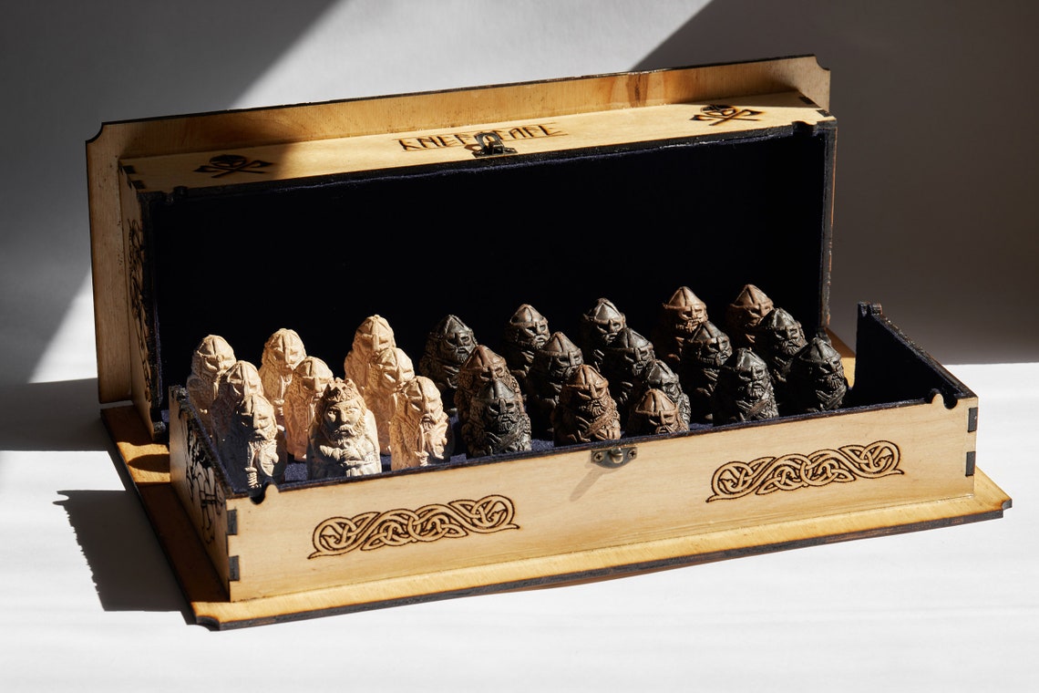 Hnefatafl Viking chess set Viking game Tablut Travel chess Etsy