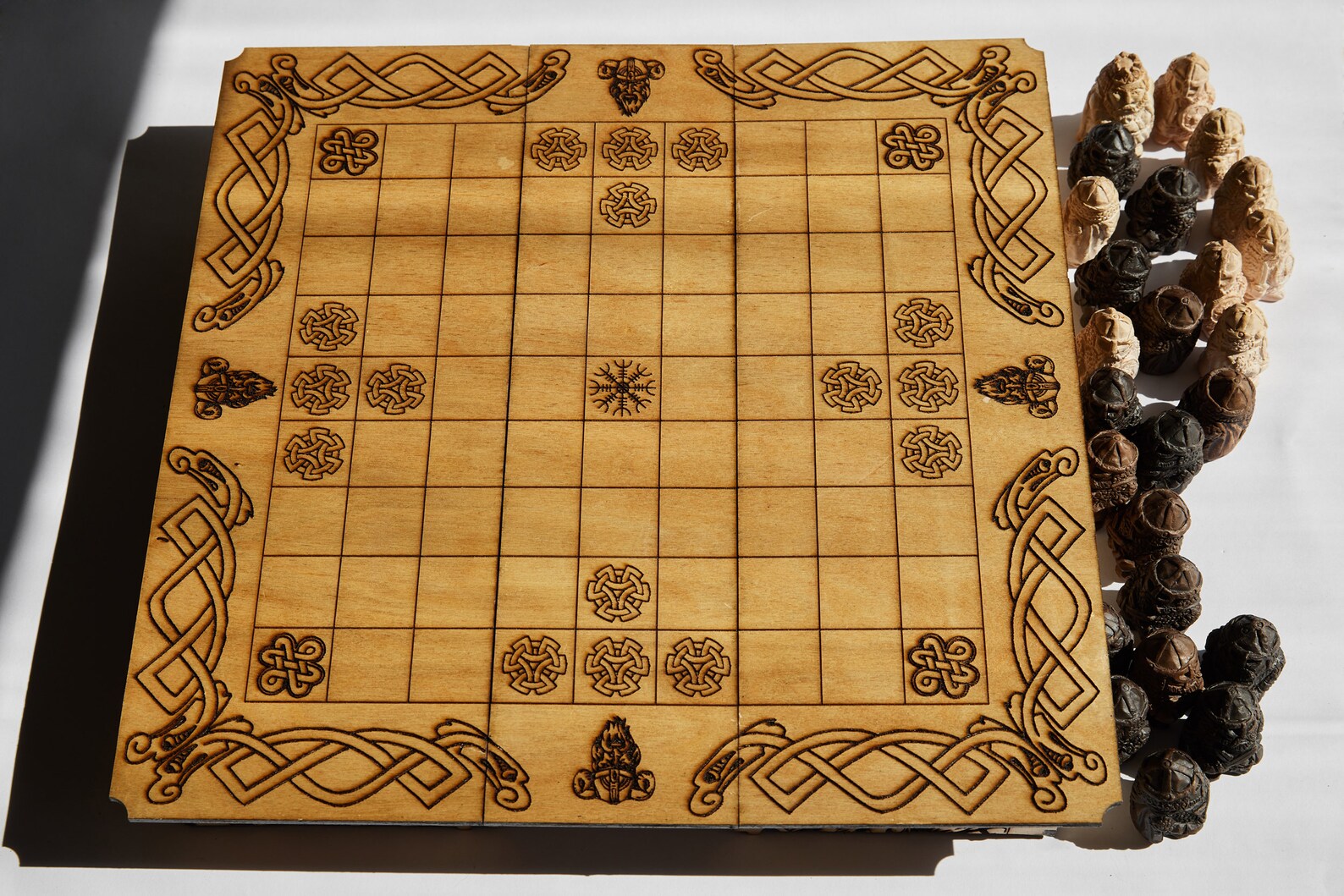 Jeu D échec Viking Jeu déchecs Hnefatafl Viking Jeu viking Tablut Tavlei jeu | Etsy