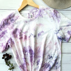 Tie Dye Shirt Kunstlehrer Wertschätzung Geschenk Ice Dye T-Shirt Frauen Boho Pastell Lila Tie Dye T-Shirt Einzigartiges handgemachtes Lehrer Geschenk Zurück in die Schule