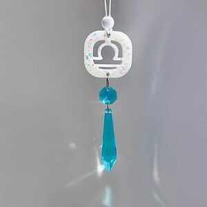 Sterrenbeeld symbool auto charme, kristallen zonnevanger, Witchy decor, nieuwe auto auto-accessoires, achteruitkijkspiegel hangen, geboortemaand cadeau voor vrouwen