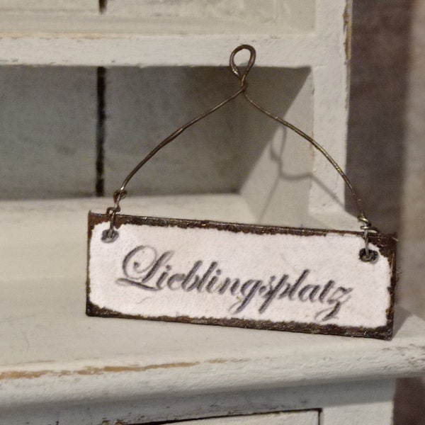 Schild "Lieblingsplatz"  im shabby Look, Miniatur 1:12 fürs Puppenhaus