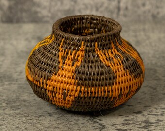 Small Owl Bird Rainforest Basket, Handwoven Tribal Wicker Art from Panama, Rustic Indigenous Decor, Folk Storage Accent Piece
