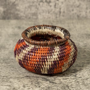Small Orange Flower Basket, Purple and Natural Palm Fiber, Indigenous Panama Art, Tribal Floral Design, Colorful Woven Decor, Palm Bowl