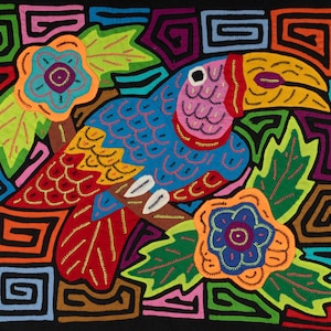 Colorful Parrot Mola Panel Handmade Kuna Textile Art Vibrant Appliqué Tropical Bird Design Panama Folk Embroidery Wall Hanging Rainforest