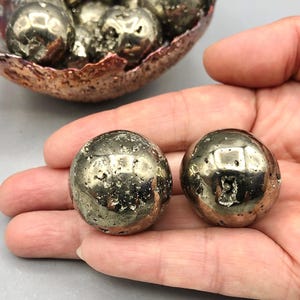 Pyrite Sphere, Natural Pyrite Sphere, Pyrite Crystals Sphere, Healing Crystal Sphere, Fools Gold Sphere,Iron Pyrite GIft, Home Décor  S01-58