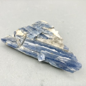 Blue Kyanite Crystal Cluster in Quartz, Healing Stone, Home Decor RM01-88