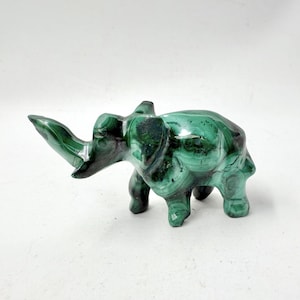 Malachite Elephant, Hand Carved Elephant, Natural Malachite, Malachite Handmade, Healing crystal, Animal, Gift, Chakra, Home Décor, C01-46