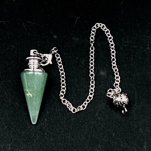 Aventurine Pendulum, Crystal Healing Dowsing, Heart Chakra (38mm) CH01-39
