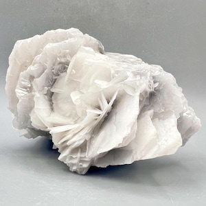 Bladed Calcite, White Rose Calcite, Calcite Cluster, Natural Calcite, Calcite Specimen, Raw Angel Wing Calcite, Gift, Home Decor, RM01-110