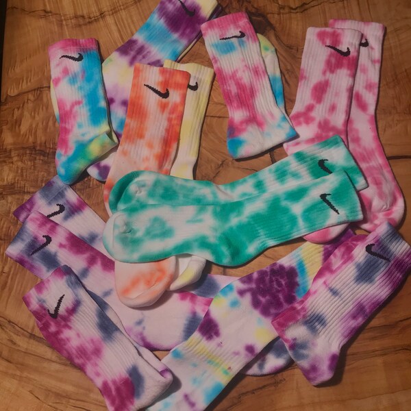 pack of tie dye nike socks