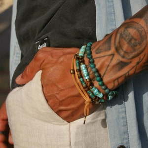 Stijlvolle herenarmbandenset / jongensarmbanden chique / Tibetaanse agaat turkoois armbanden kralen / etnische armband heren stretch / Unieke herenmunt