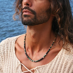 Collana girocollo Heishi in malachite: collana boho con perline di cocco