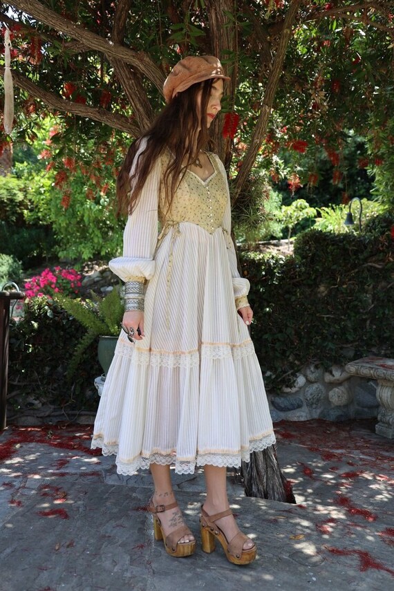 1970s Chartreuse Midi Day Dress