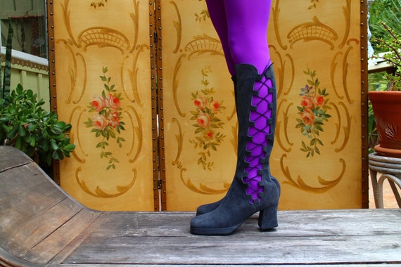 Vintage 1960s 1970s Cut Out Lace Up GoGo Boots Dis