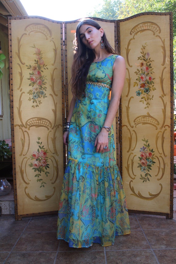 Vintage 1960s 1970s Blue Paisley Beaded Embellishe