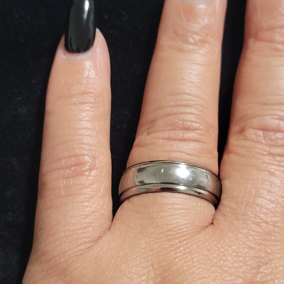 Titanium Modernist Band