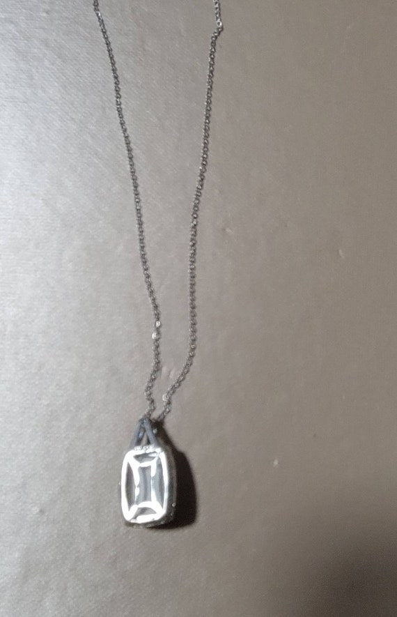 Sterling silver white agate pendent