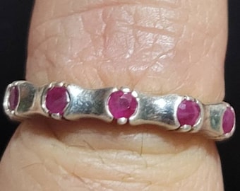 Sterling Silver Garnet 5 Stone band ring size 7