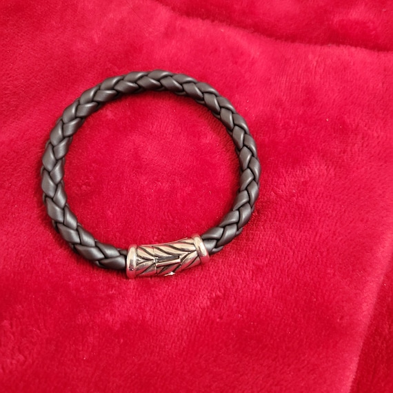 CHEVRON BLACK BRACELET