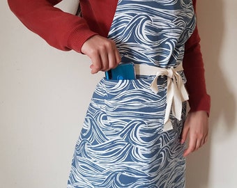 Apron With Pockets Apron Adjustable Wave Apron Gift For Her Apron With Pockets Garden Apron Cooking Apron Cotton Apron House Warming gift