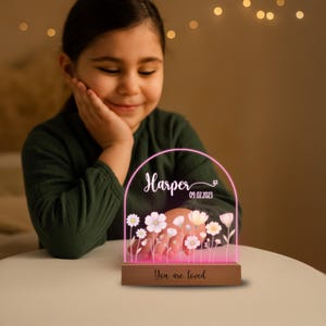 Custom Night Light for Baby Girl, Toddler Bedside Night Light, Custom Name Lamp, Floral Night Light for Nursery Decor, New Baby Gift T4
