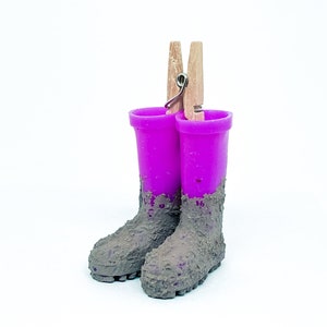 Wichtel Miniatur Gummistiefel schmutzig verschiedene Farben pink