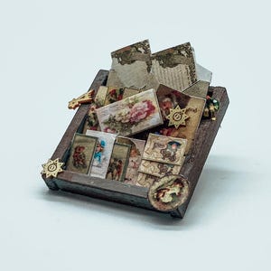 Scatola di cartoline assortite di lettere natalizie in miniatura di gnomo con posta per bambole gnome