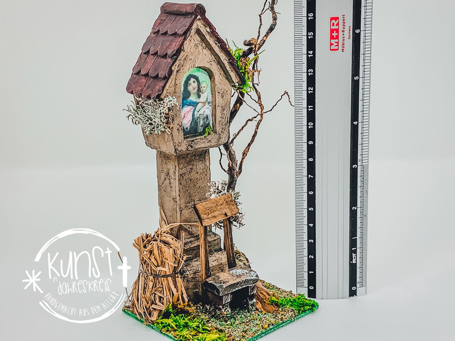 Miniature sanctuaire de bord de route Marie avec Jésus et tabouret de prière agenouilloir accessoires de crèche