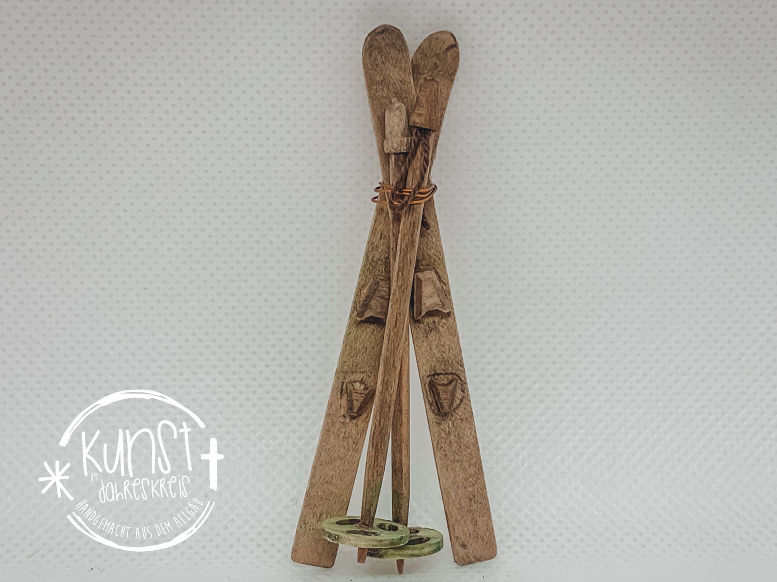 Wooden ski