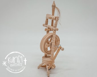 Wichtel Feen Puppen Miniatur Spinnrad aus Holz handgemacht