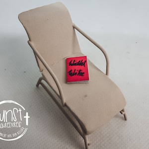 Kabouter miniatuur kabouteraccessoires ligstoel voor kabouters met handgemaakt boek