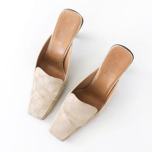 Vintage Gucci by Tom Ford Beige GG Logo Monogram Mules Square Toe Heels / 37 (US 7)