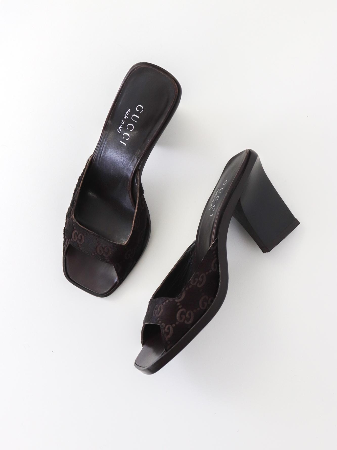 靴 Vintage Gucci Monogram Mules 37 GUCCI Monogram Horsebit Bamboo Mules Kitten Heels Black 37