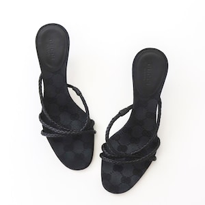 Vintage F/W 2002 Gucci by Tom Ford Black Monogram Kitten Heel Mules Braided Leather Detail / 35 (US 5)