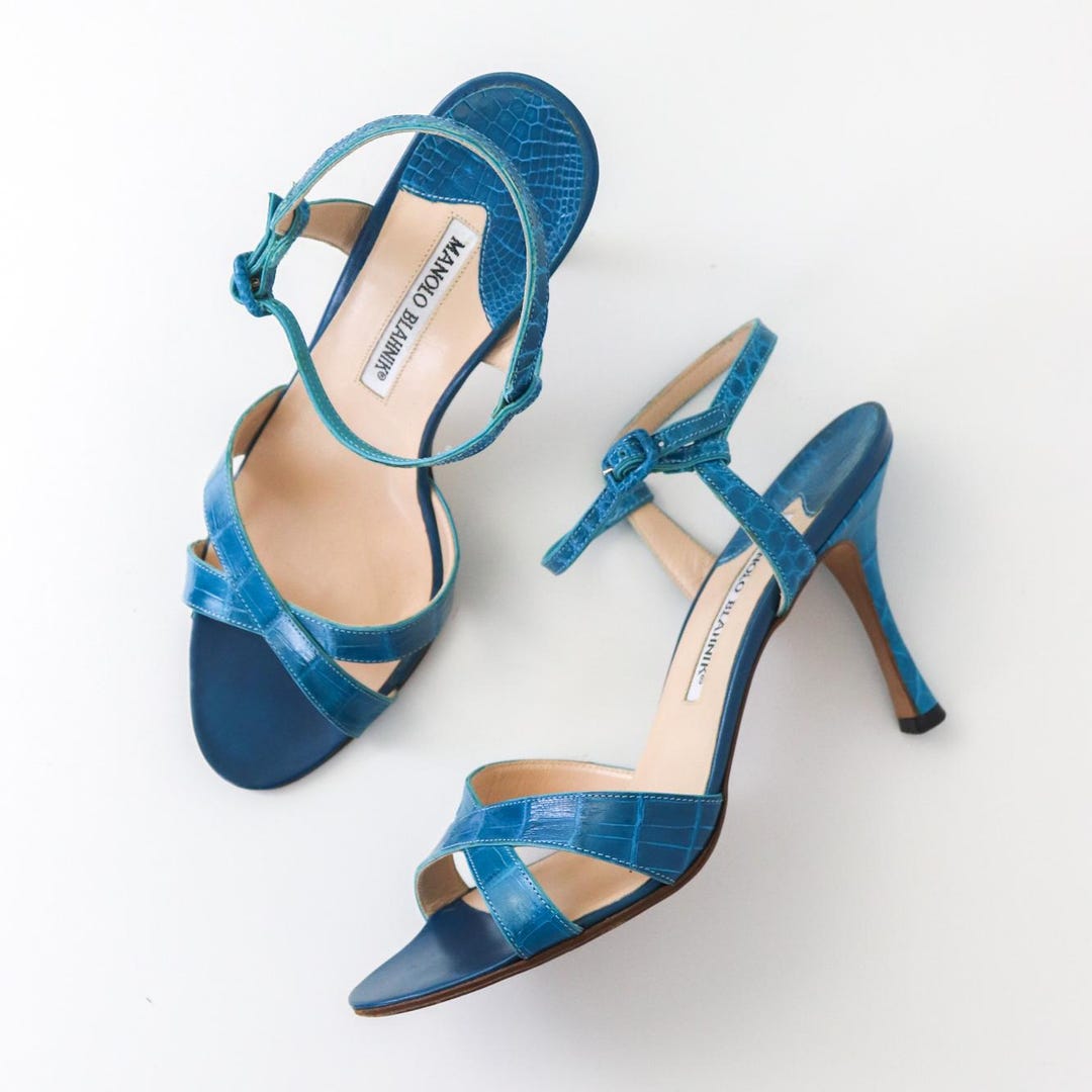 Vintage Manolo Blahnik Callamu Blue Croc Ankle Strap Heels/ 37 (US