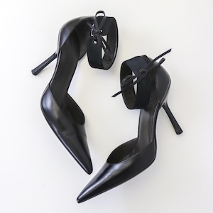 Vintage Gucci by Tom Ford Black Leather Pointed Toe Heels Satin Bow Pumps / 37 (US 7)