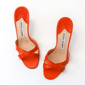 Vintage Manolo Blahnik Callamu Orange Croc Kitten Heel Mules / 36 (US 6)