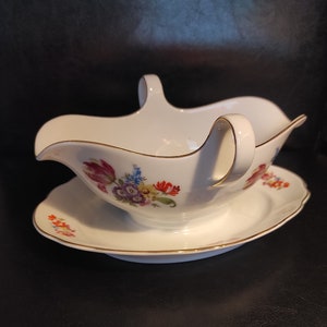 Large Vintage Oskar Scheller German White Porcelain Gravy Boat Middle of the Last Century/Sauce Boat with Floral Design