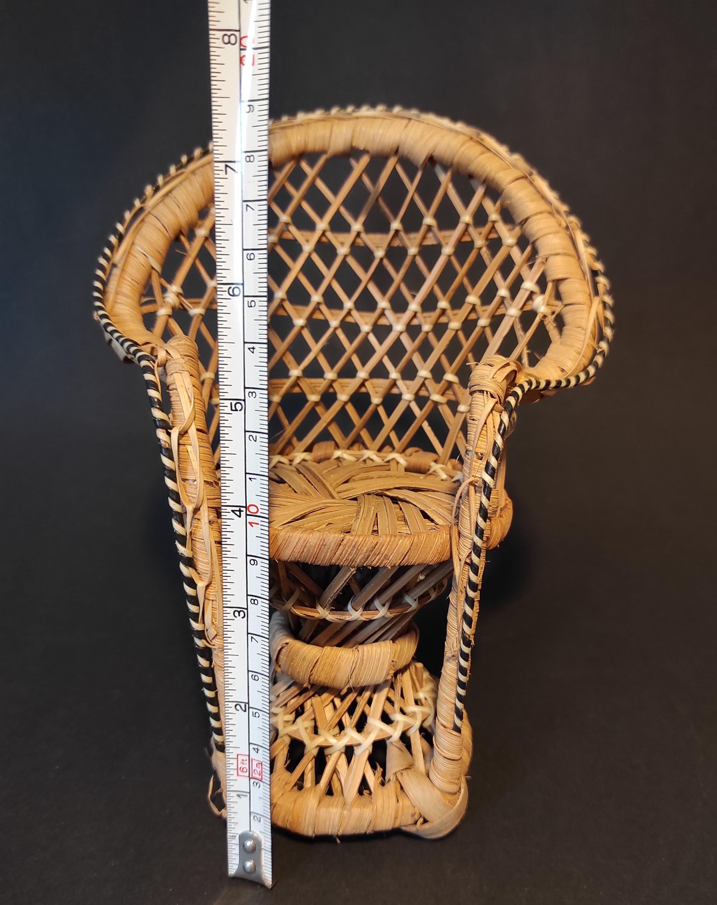 ヴィンテージ人形用おもちゃの籐製ハンドメイドチェア4脚セット