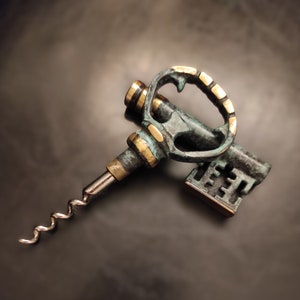 Vintage brass corkscrew for wine bottles/Corkscrew in the form of a key/Corkscrew for your bar, collection, display, gift