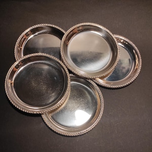 Set of 5 Vintage Silver Plated Coasters/Mid Century Old Silver Coasters for Serving or Collection, Bar or Restaurant