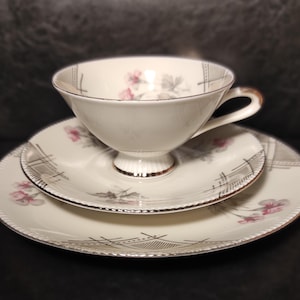 Vintage Winterling Bavaria Porzellan Tea Cup/Beautiful Antique German Tea Cup and Saucers/Vintage porcelain trio tea set