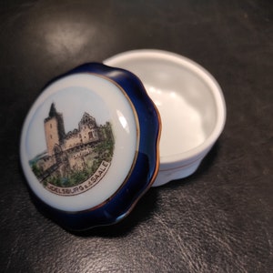 Klein vintage porseleinen rond sieradendoosje of snuisterijdoosje - oud Duits porseleinen tabletdoosje uit het midden van de eeuw