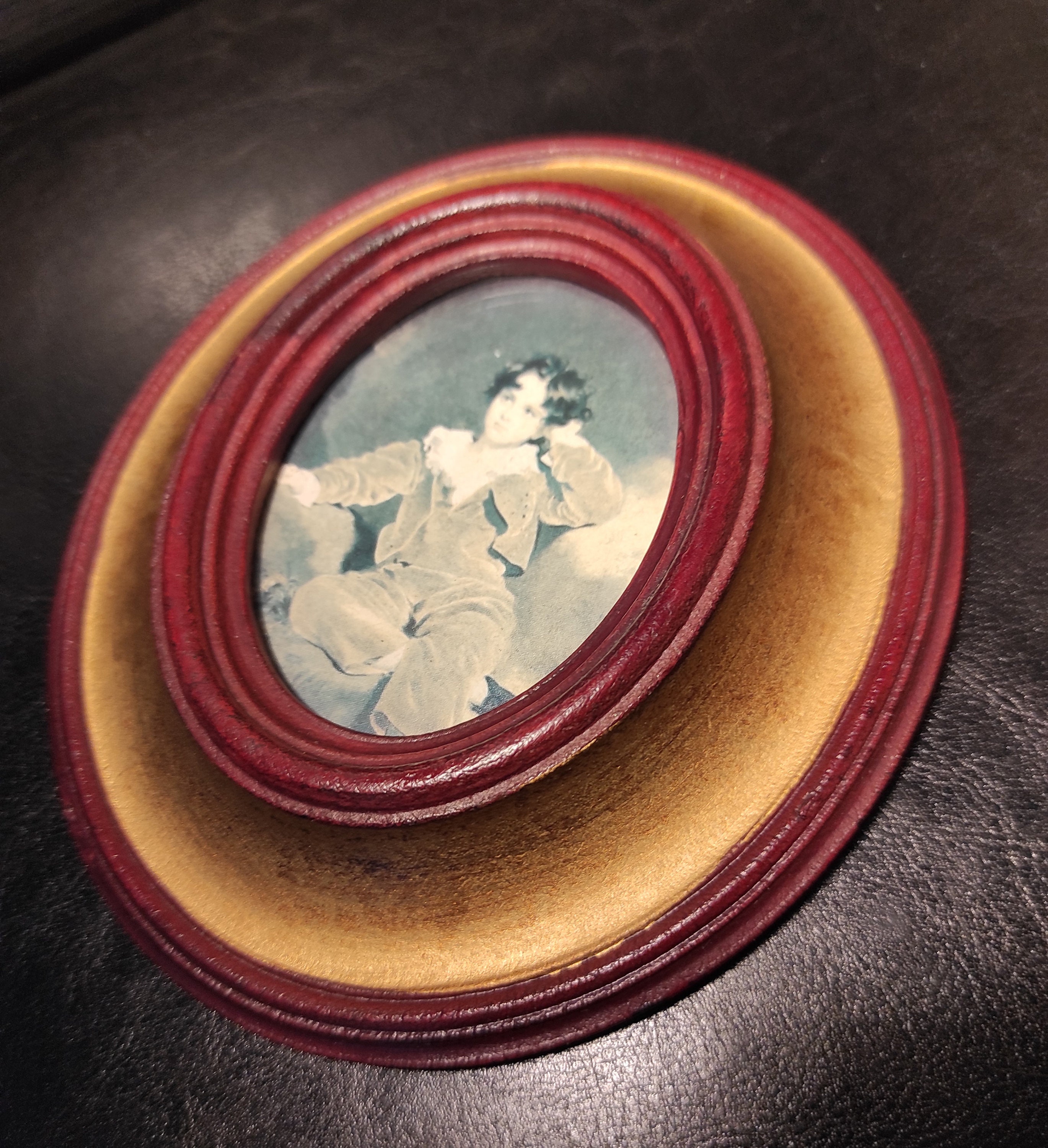 Oval Picture Frames Gilded - Set of Two Small Gold and Brown Antique ...