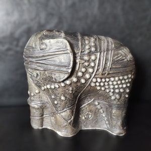 Vintage Swedish Rare Ceramic figurine of an Elephant 12.5 cm high -Terra Design by Bertil Vallien Rörstrand  for collection, display or gift